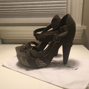 Elizabeth and James platform sandal